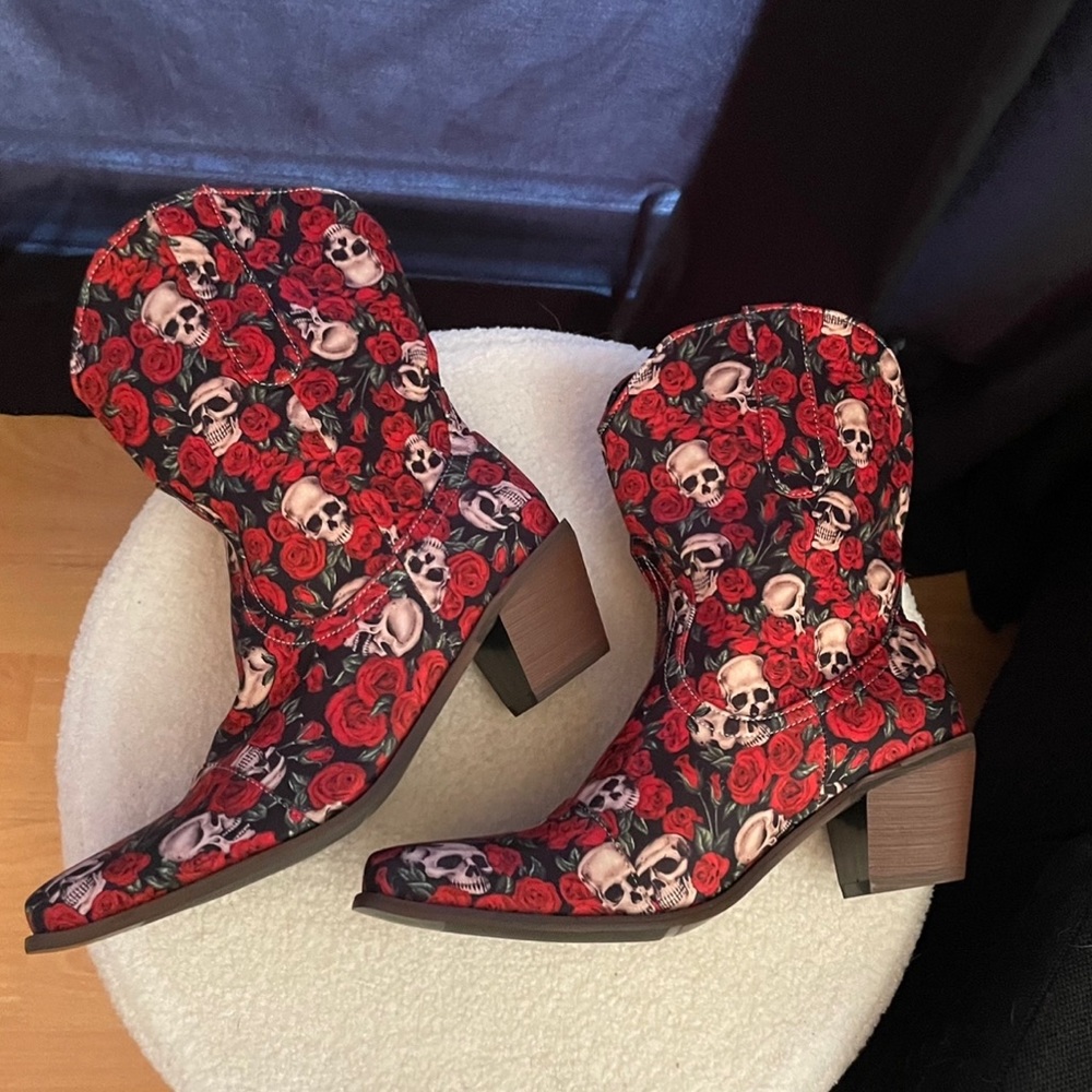 New women’s ankle boots